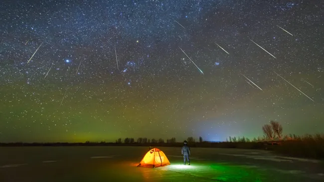 Orionids 2025: Halley’s Comet Meteor Shower Peaks as Two New Comets Cross the Night Sky